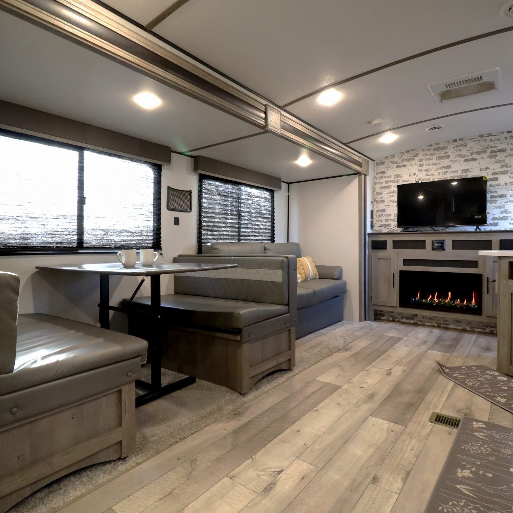 2021-Keystone-Springdale-282-BH-Stone-Mountain-Campers-RVs-Joy We are excited to work with you! Reach us at http://StoneMountainRVs(dot)com