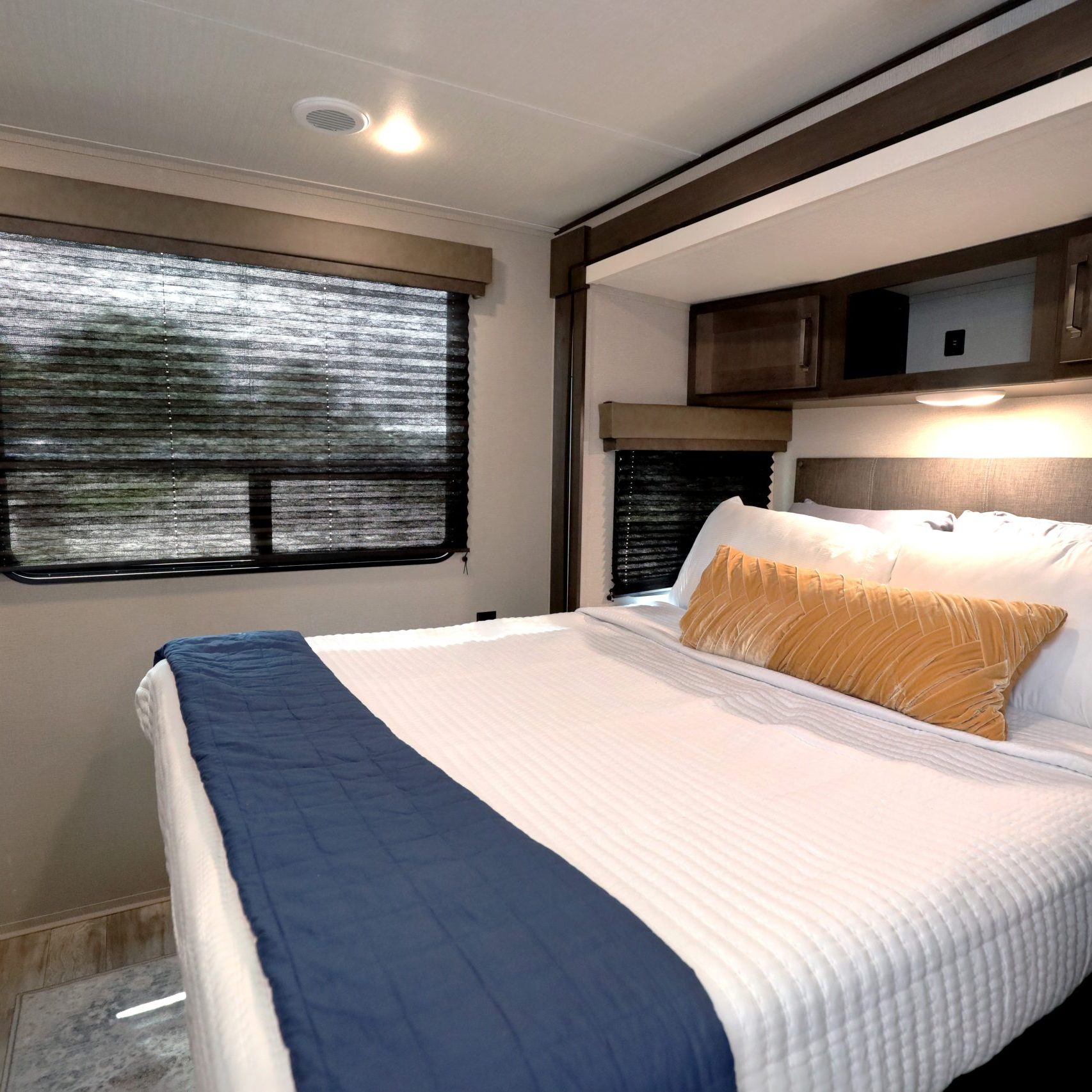 2022-Grand-Design-Transcend-XPLOR-251BH-Loyal. Presented by Stone-Mountain-RV-&-Camper-Rentals! We are excited to work with you! Reach us at http://StoneMountainRVs.com