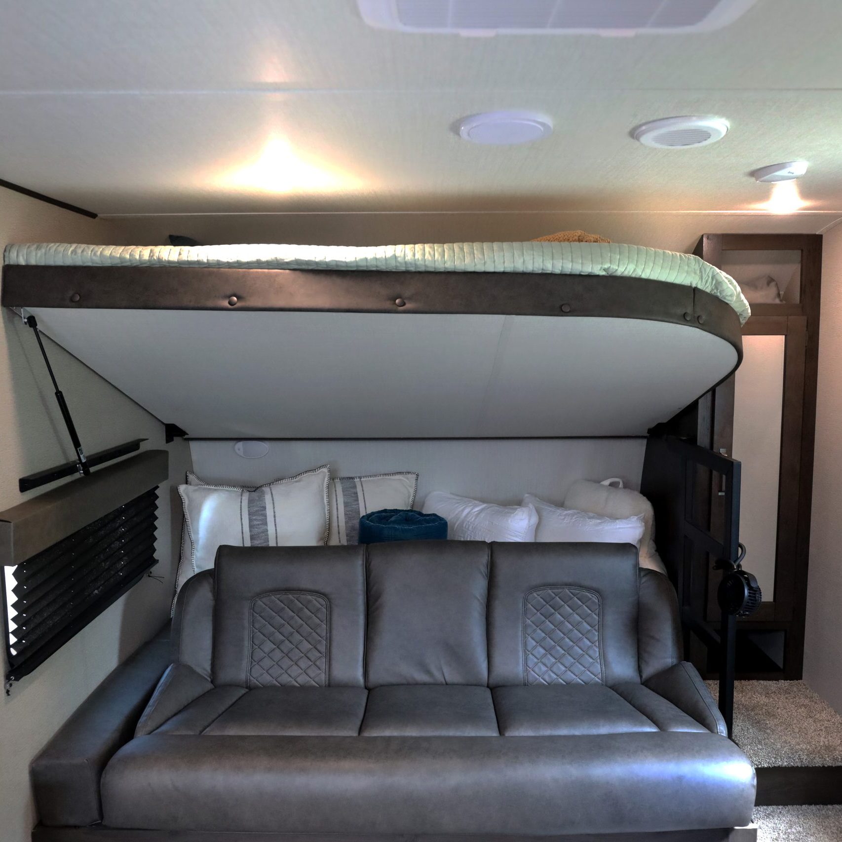 2022-Grand-Design-Transcend-XPLOR-251BH-Loyal. Presented by Stone-Mountain-RV-&-Camper-Rentals! We are excited to work with you! Reach us at http://StoneMountainRVs.com