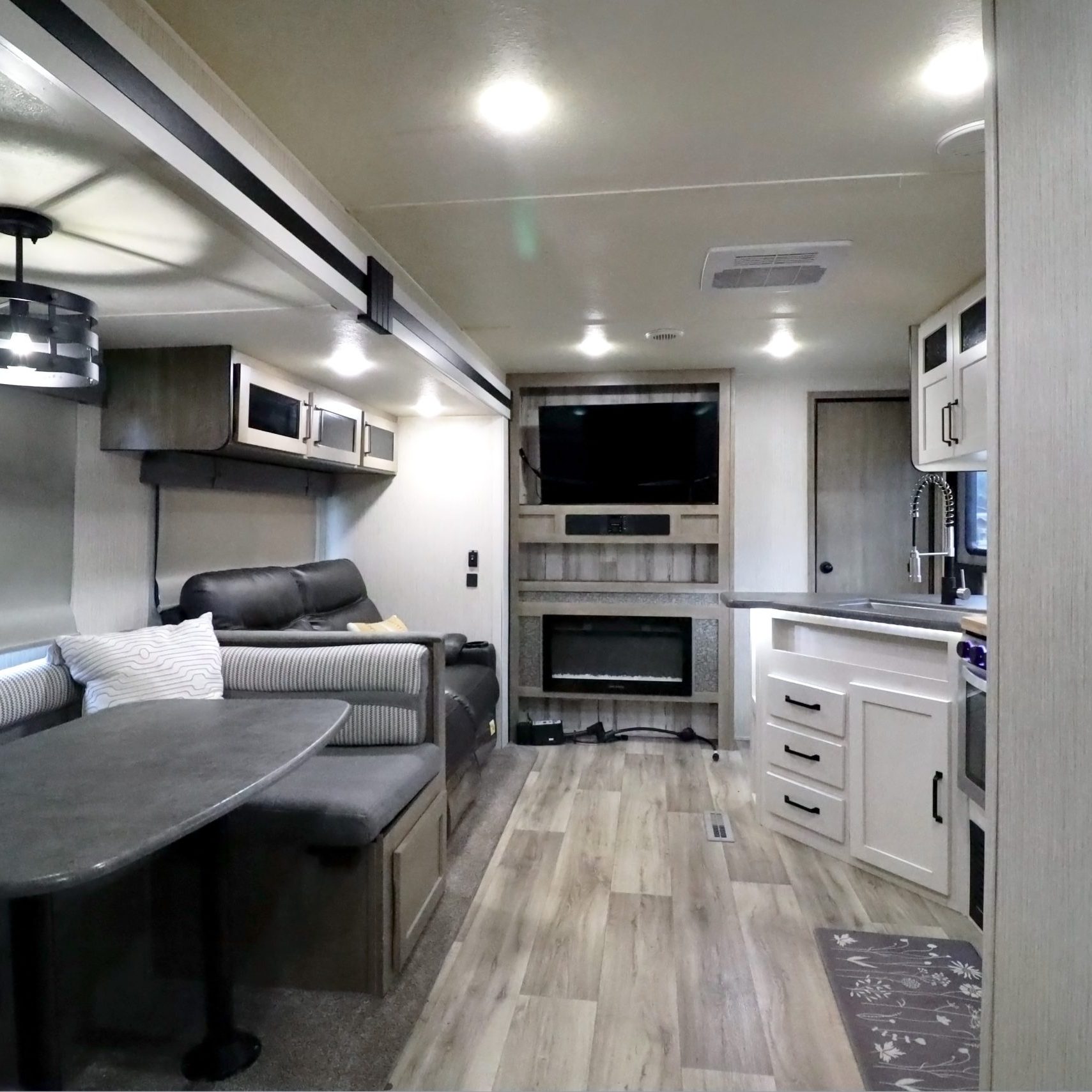 2022-Palomino-Puma-32RBFQ2B-Gratitude. Presented by Stone-Mountain-RV-&-Camper-Rentals! We are excited to work with you! Reach us at http://StoneMountainRVs.com